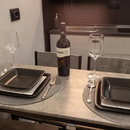 شقة A Glamour باري